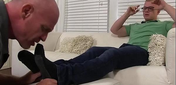  Young jock Leo Luckett enjoys a feet worship from Daddy Dev